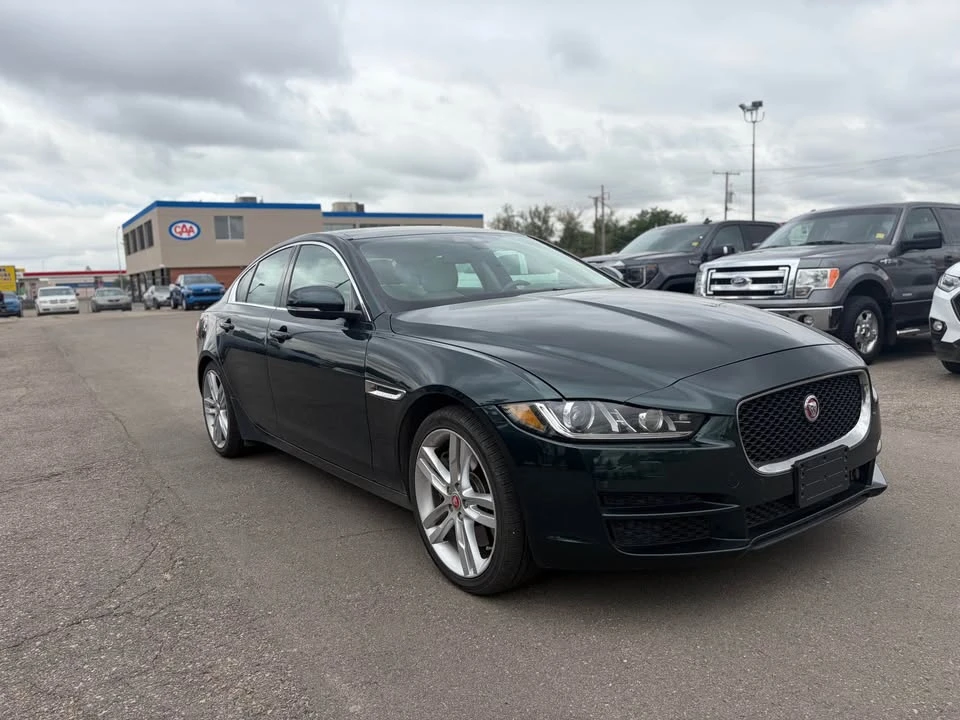 2017 Jaguar XE - Image 2 of 9