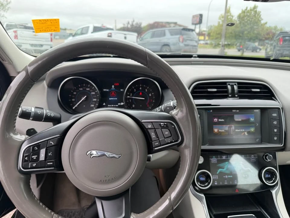 2017 Jaguar XE - Image 6 of 6