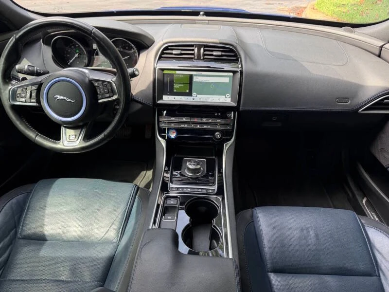 2017 Jaguar XE - Image 16 of 20