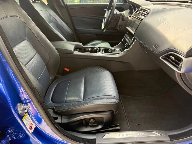 2017 Jaguar XE - Image 20 of 20