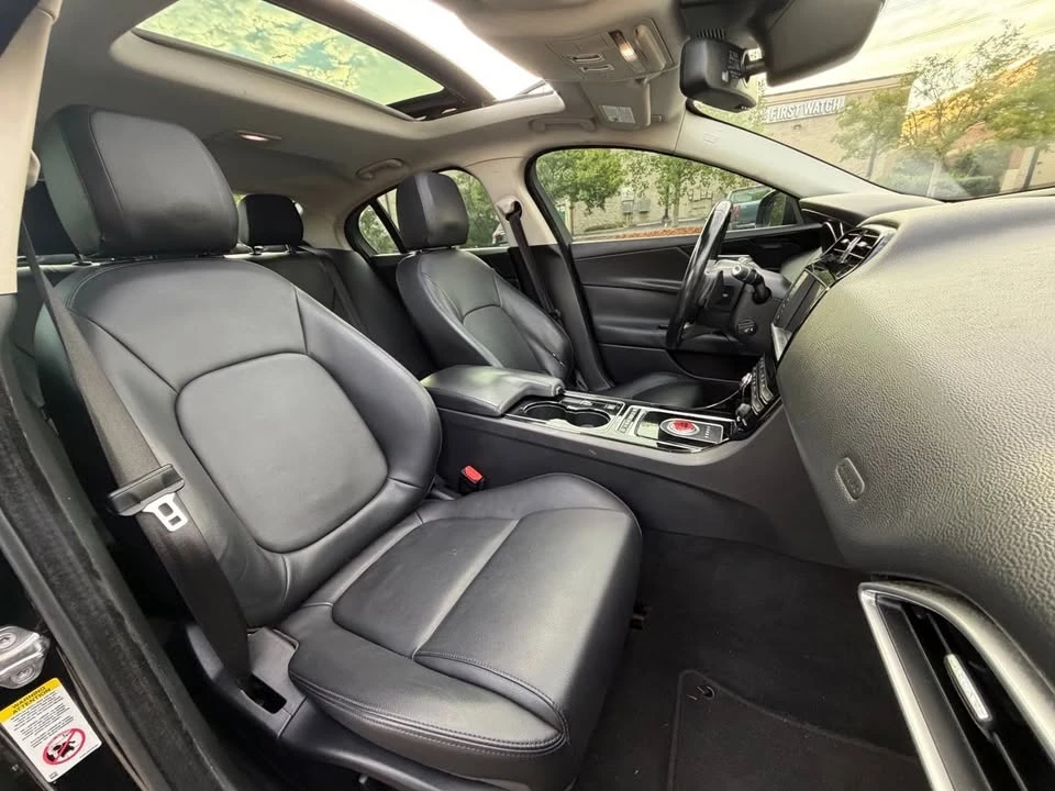 2017 Jaguar XE - Image 12 of 20