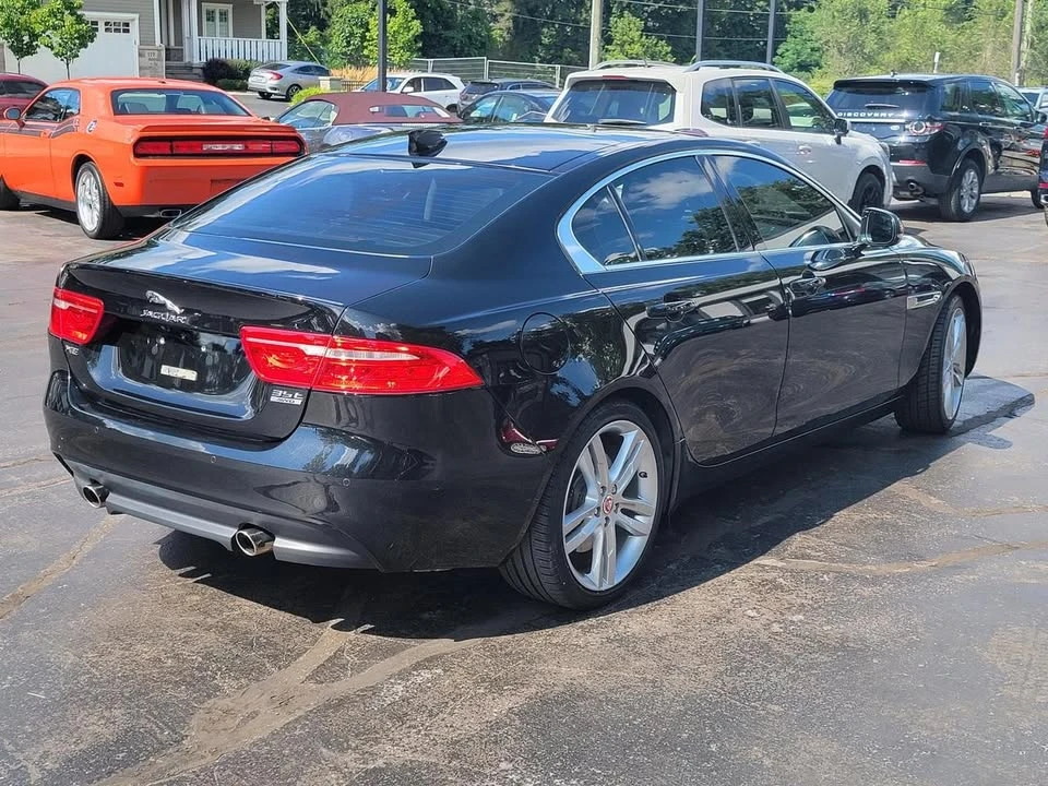 2017 Jaguar XE - Image 3 of 6