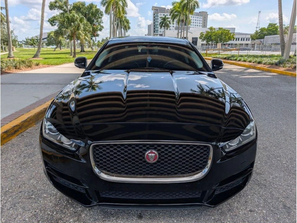 2017 Jaguar XE - Image 3 of 20