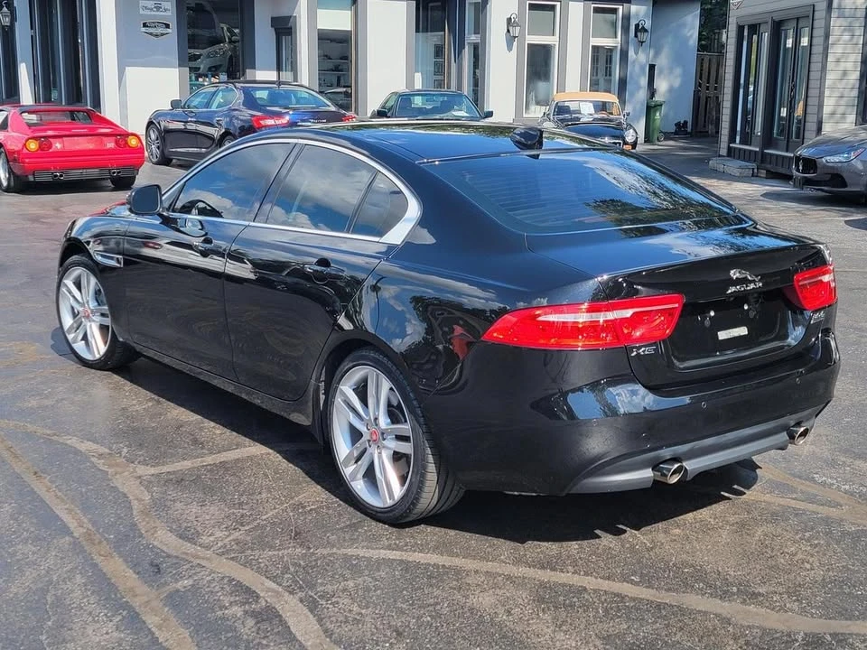 2017 Jaguar XE - Image 2 of 6
