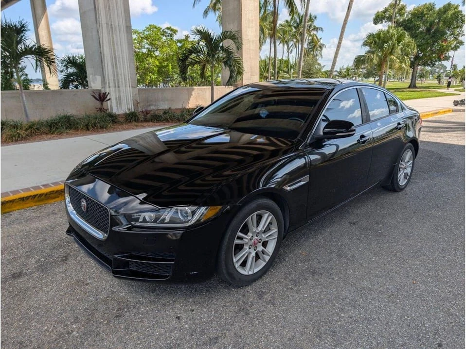 2017 Jaguar XE - Image 2 of 20