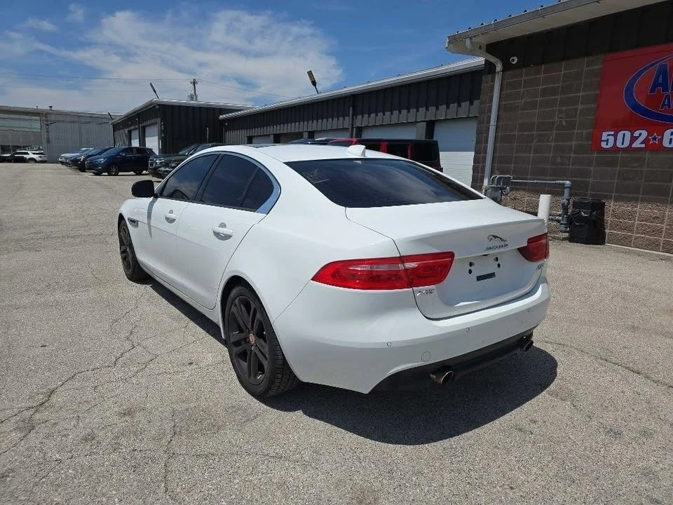 2017 Jaguar XE - Image 3 of 19