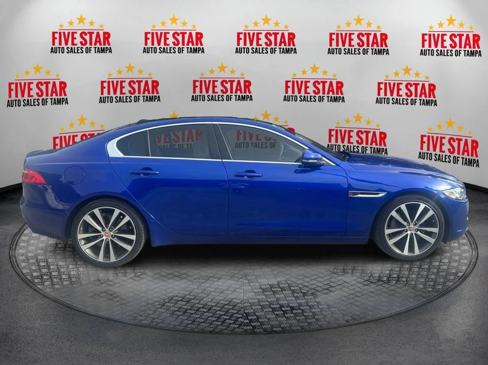 2017 Jaguar XE - Image 8 of 20