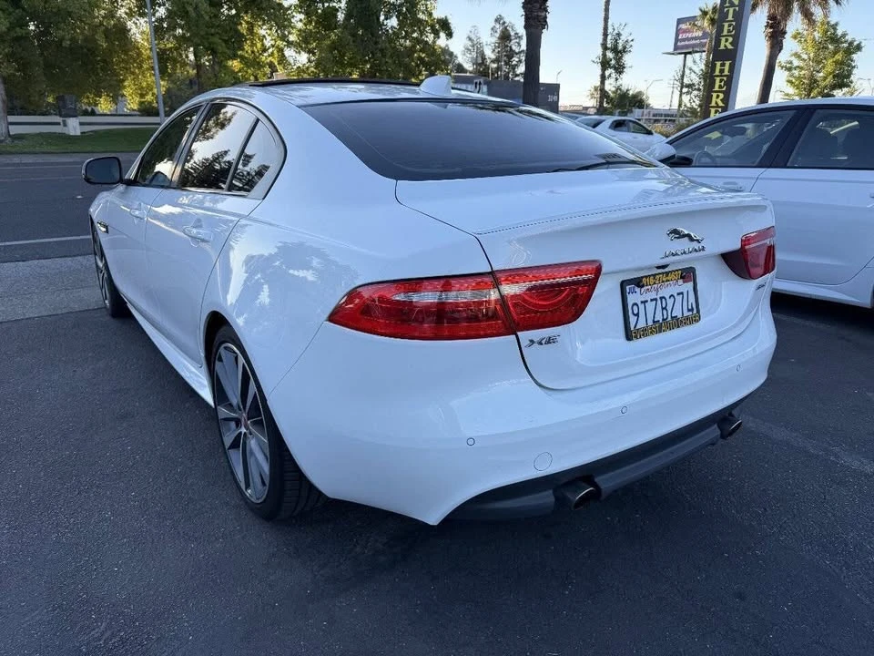 2017 Jaguar XE - Image 3 of 19