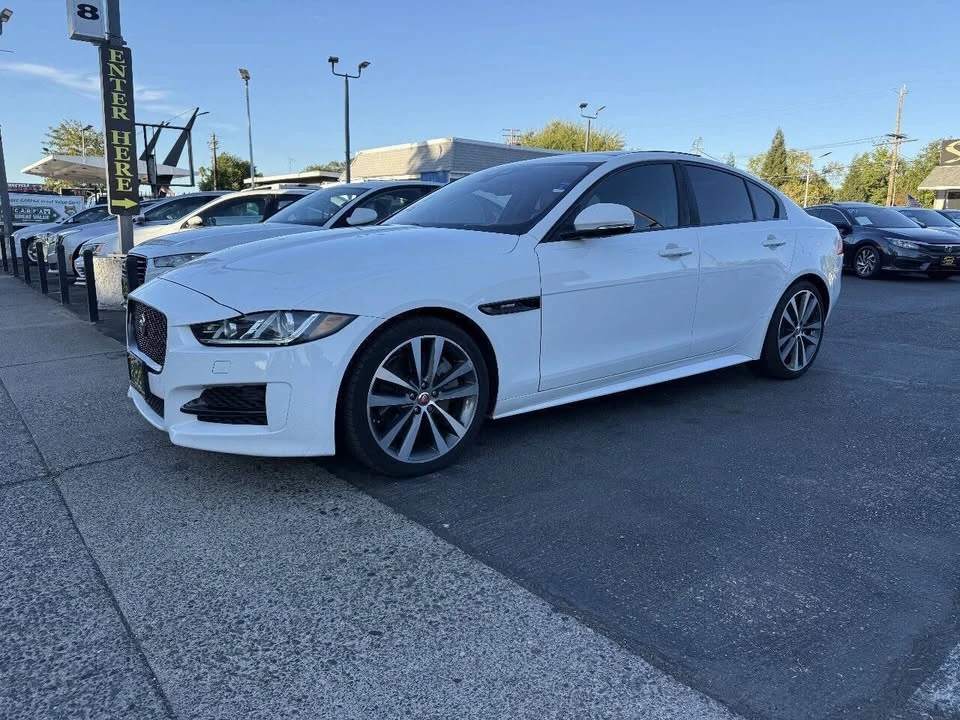 2017 Jaguar XE - Image 6 of 19