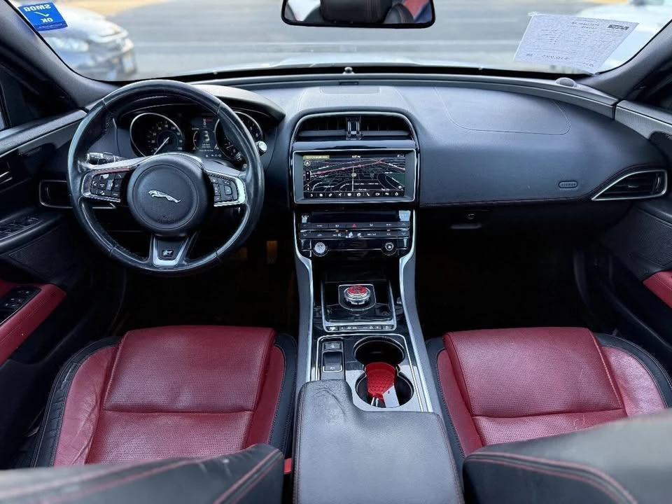 2017 Jaguar XE - Image 8 of 19