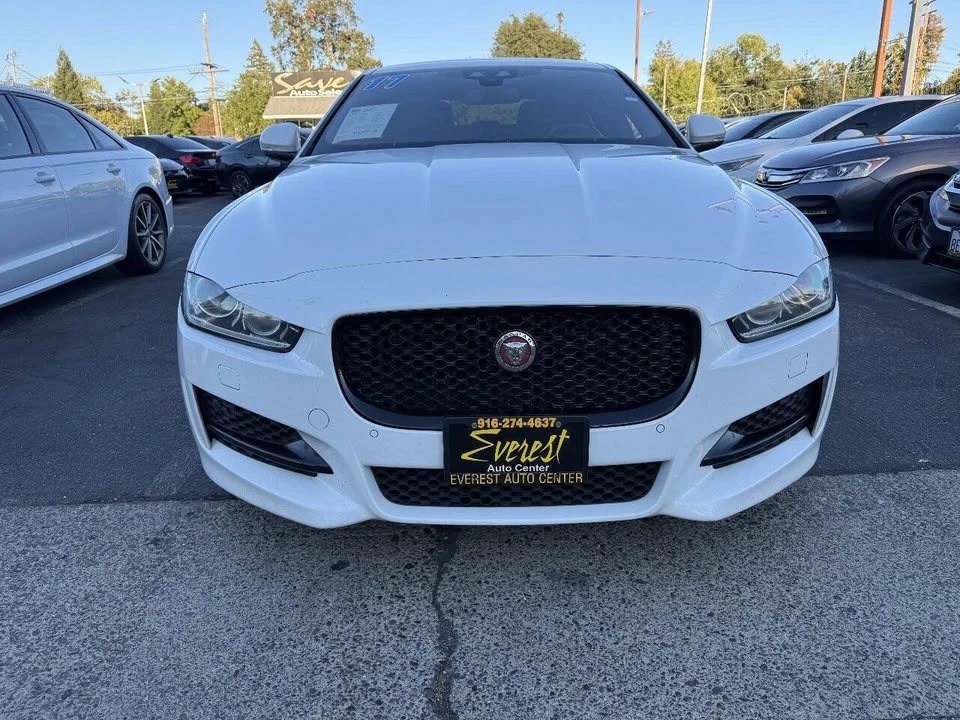 2017 Jaguar XE - Image 5 of 19