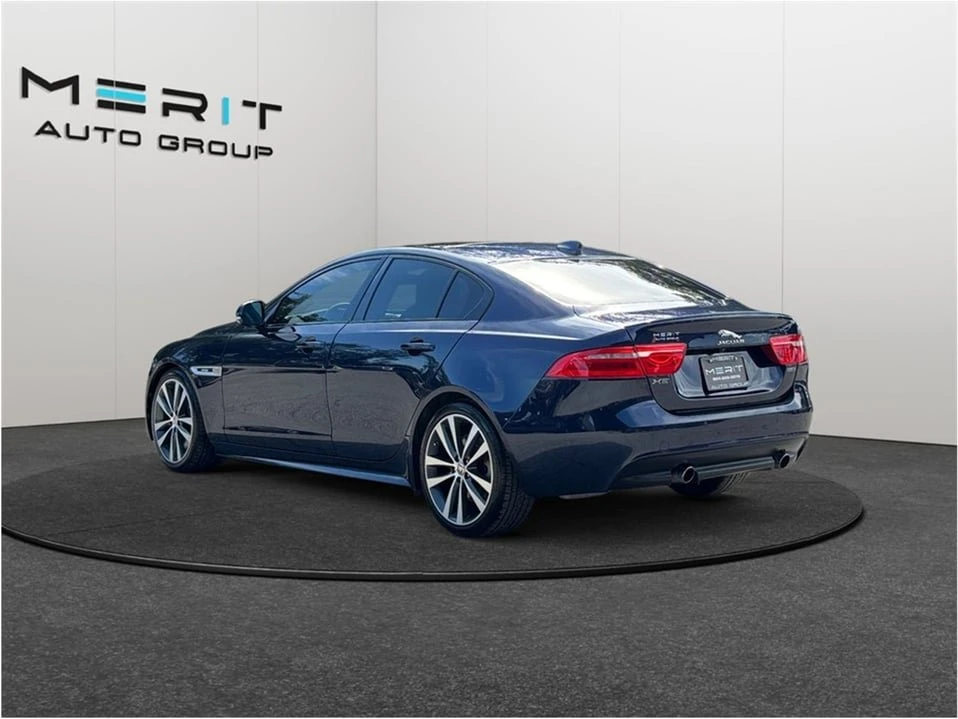 2017 Jaguar XE - Image 7 of 20