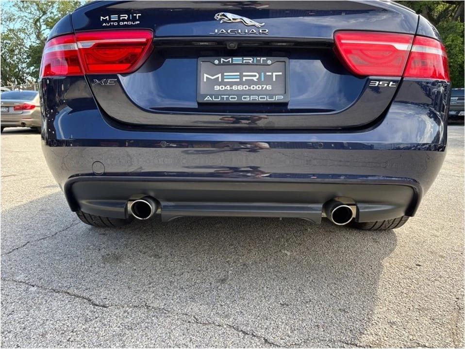 2017 Jaguar XE - Image 17 of 20