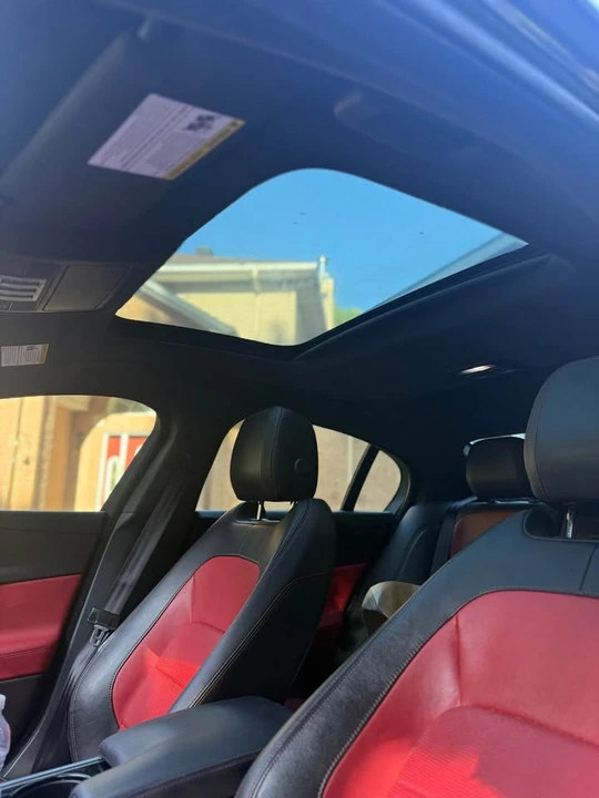 2017 Jaguar XE - Image 3 of 8