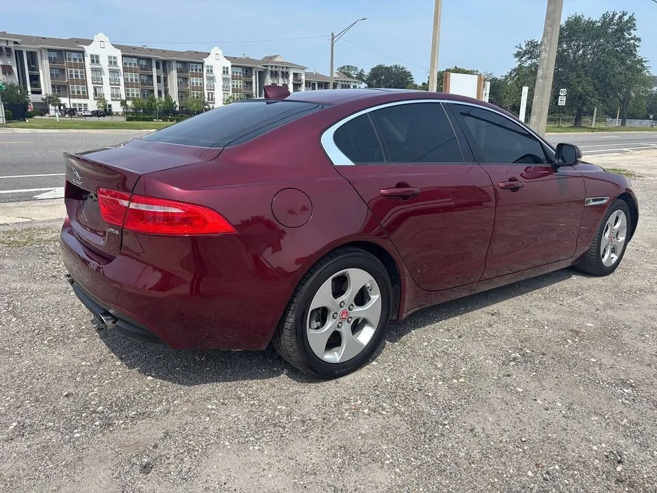 2017 Jaguar XE - Image 8 of 15