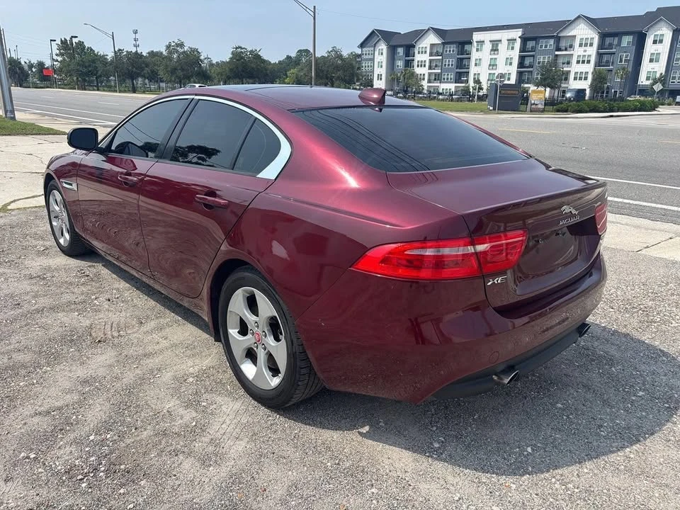 2017 Jaguar XE - Image 6 of 15