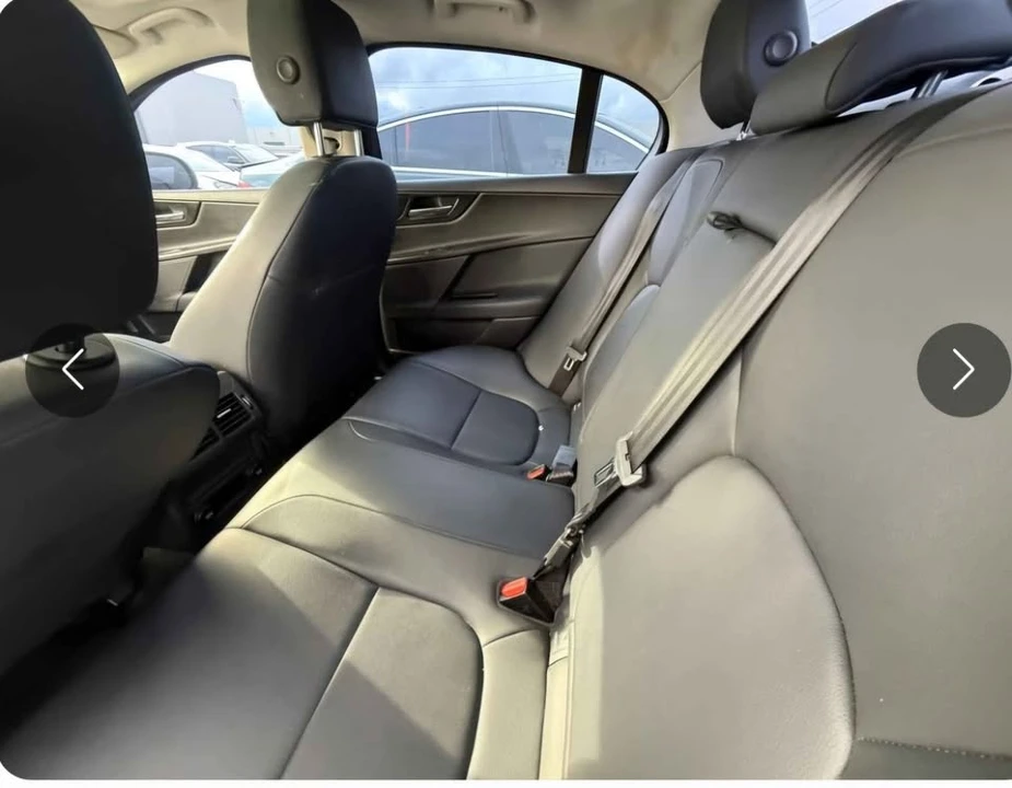 2017 Jaguar XE - Image 3 of 4