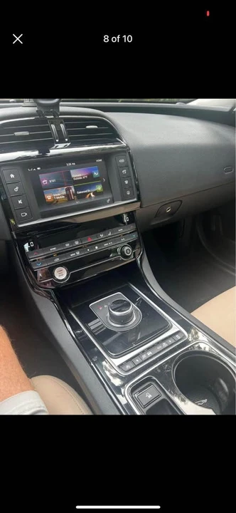2017 Jaguar XE - Image 3 of 8