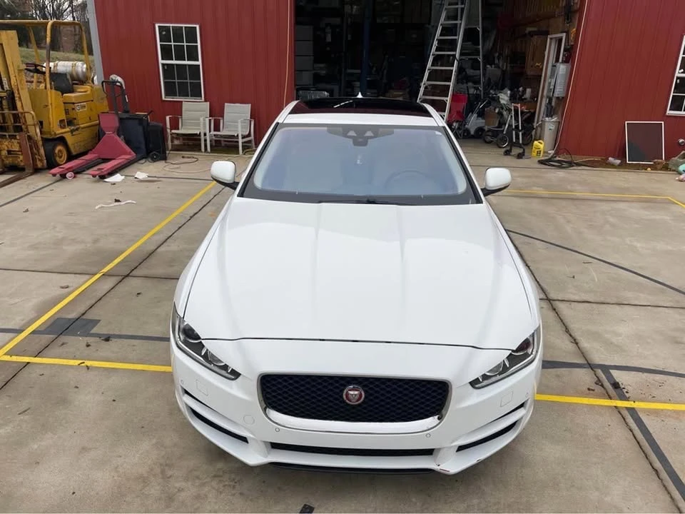 2017 Jaguar XE - Image 3 of 9