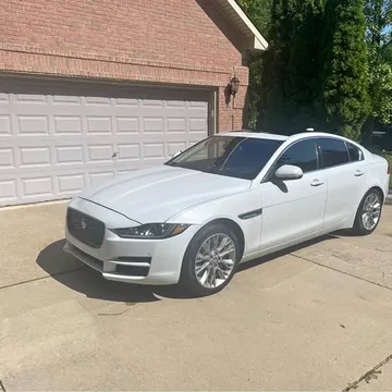2017 Jaguar XE Prestige