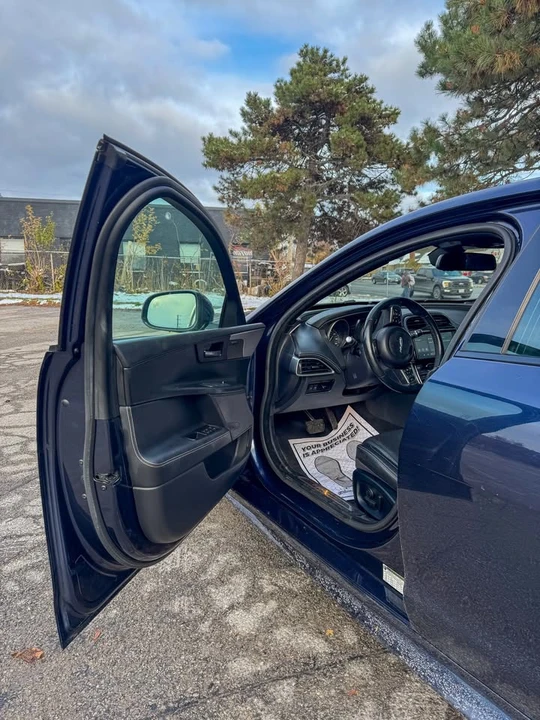 2017 Jaguar XE - Image 2 of 6