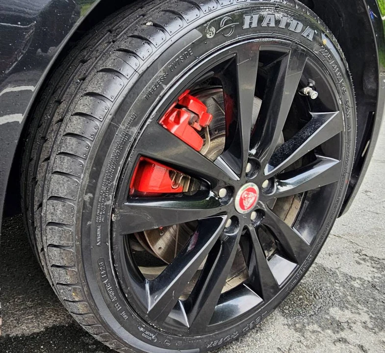 2017 Jaguar XE - Image 20 of 23