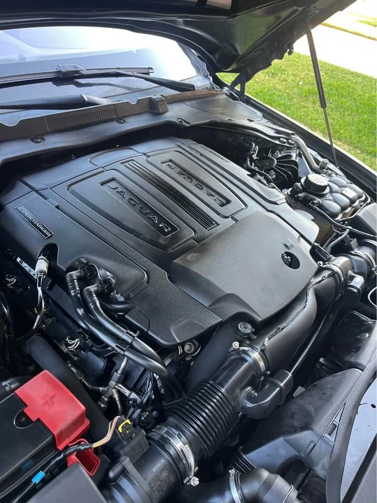 2017 Jaguar XE - Image 16 of 18