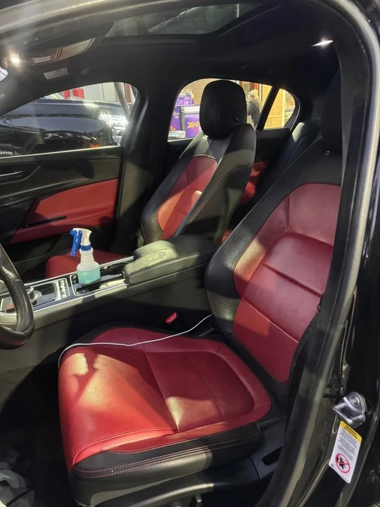 2017 Jaguar XE - Image 9 of 10