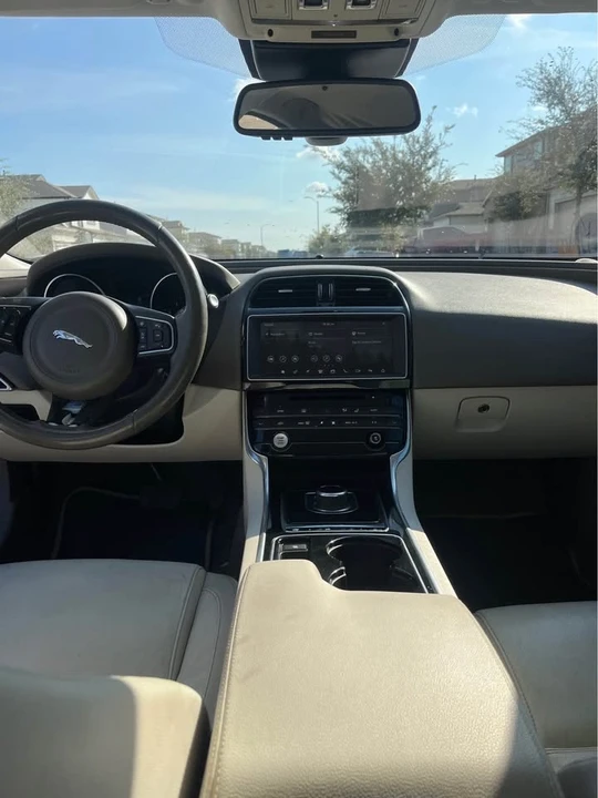 2017 Jaguar XE - Image 12 of 18