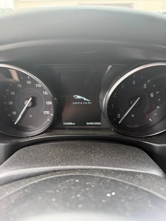 2017 Jaguar XE - Image 10 of 10