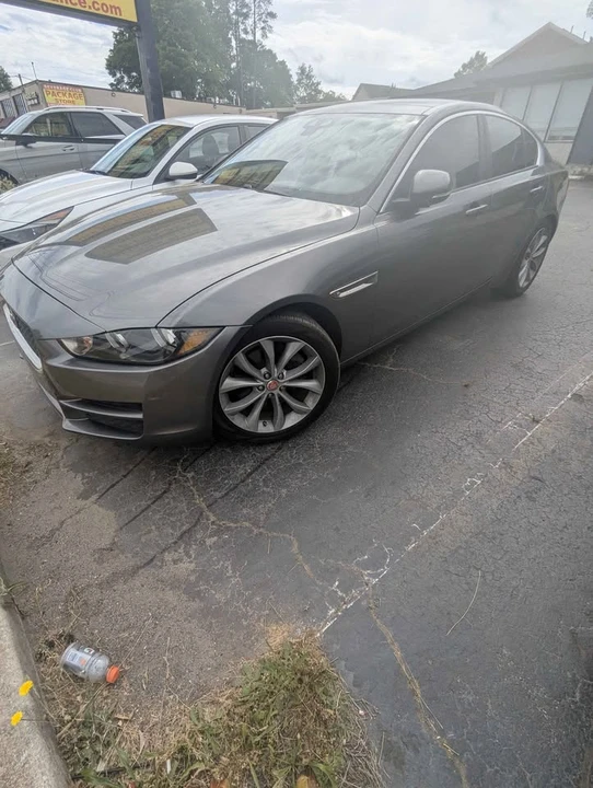 2017 Jaguar XE - Image 2 of 5