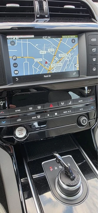2017 Jaguar XE - Image 8 of 10