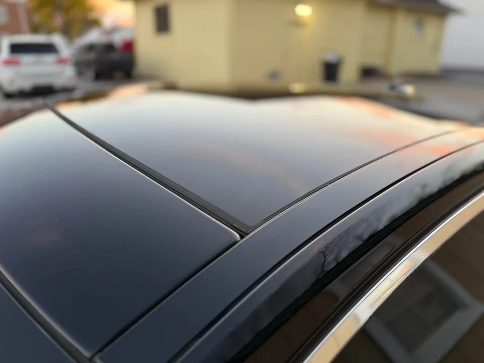 2017 Jaguar XE - Image 15 of 19