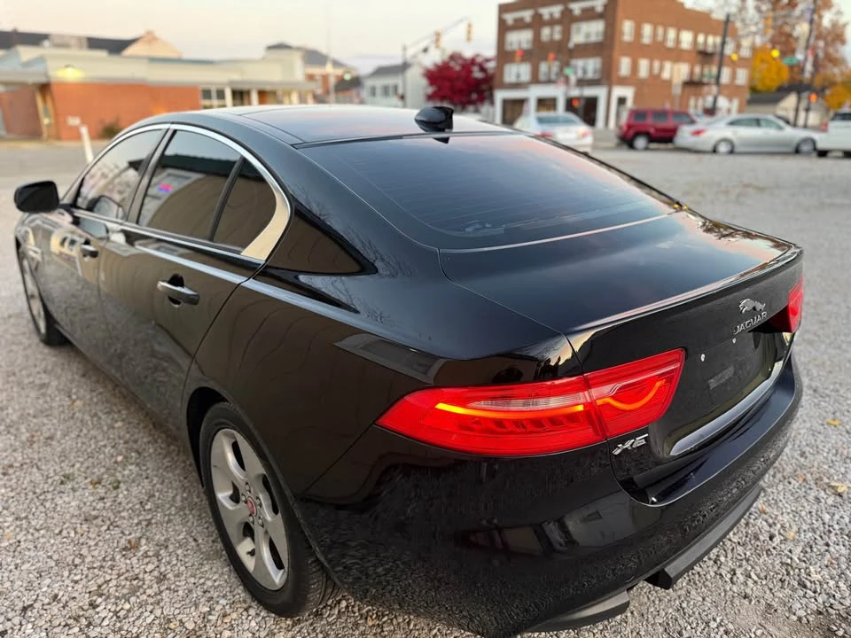 2017 Jaguar XE - Image 17 of 19