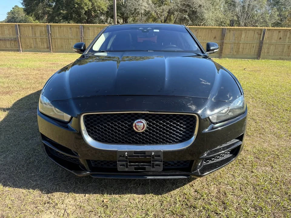 2017 Jaguar XE - Image 2 of 18