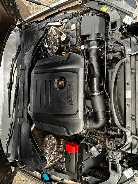 2017 Jaguar XE - Image 19 of 20