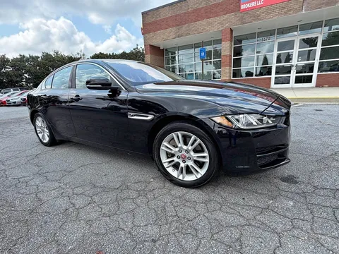 2017 Jaguar XE XE 20d Premium Sedan 4D