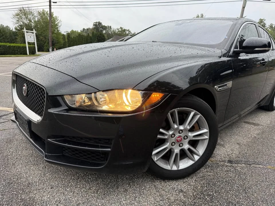 2017 Jaguar XE - Image 17 of 20