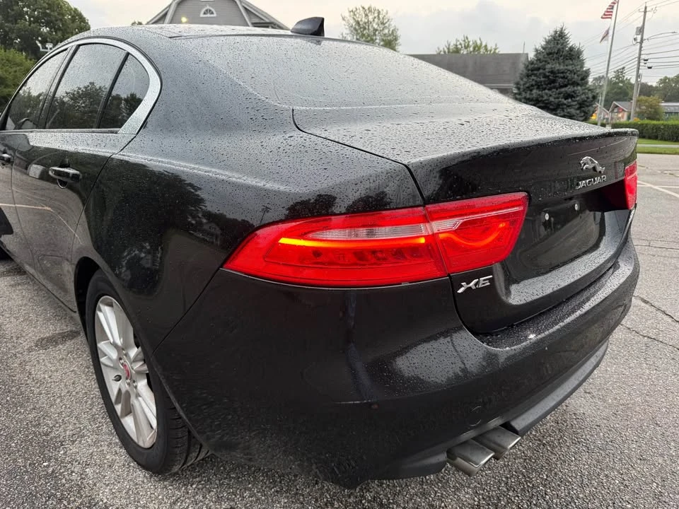 2017 Jaguar XE - Image 18 of 20
