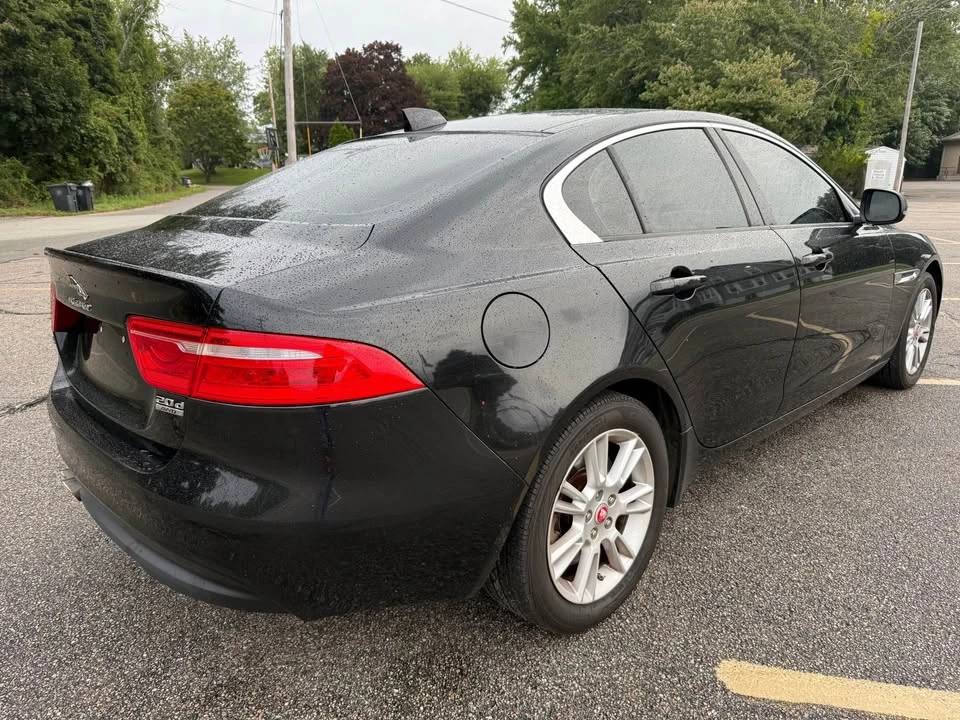 2017 Jaguar XE - Image 6 of 20