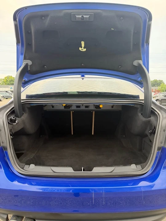 2017 Jaguar XE - Image 17 of 17