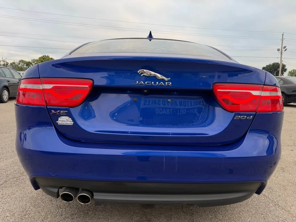2017 Jaguar XE - Image 6 of 17