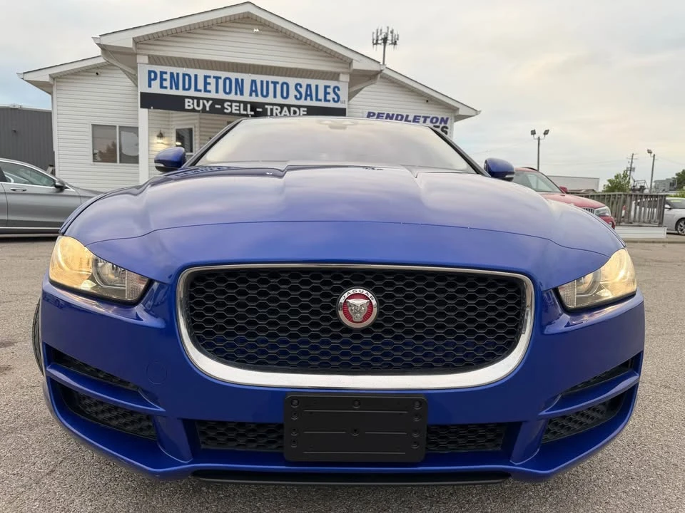 2017 Jaguar XE - Image 2 of 17