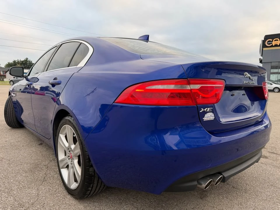 2017 Jaguar XE - Image 5 of 17