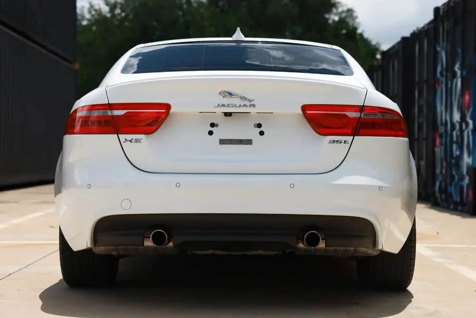2017 Jaguar XE - Image 12 of 16