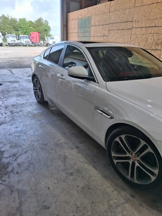 2017 Jaguar XE - Image 2 of 5