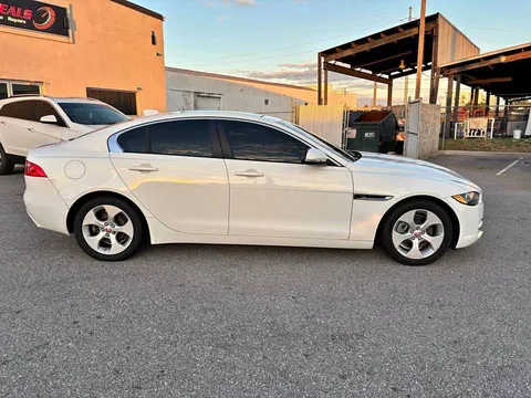 2017 Jaguar XE XE 20d Sedan 4D