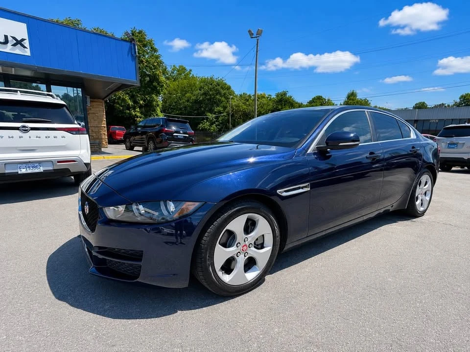 2017 Jaguar XE - Image 6 of 20