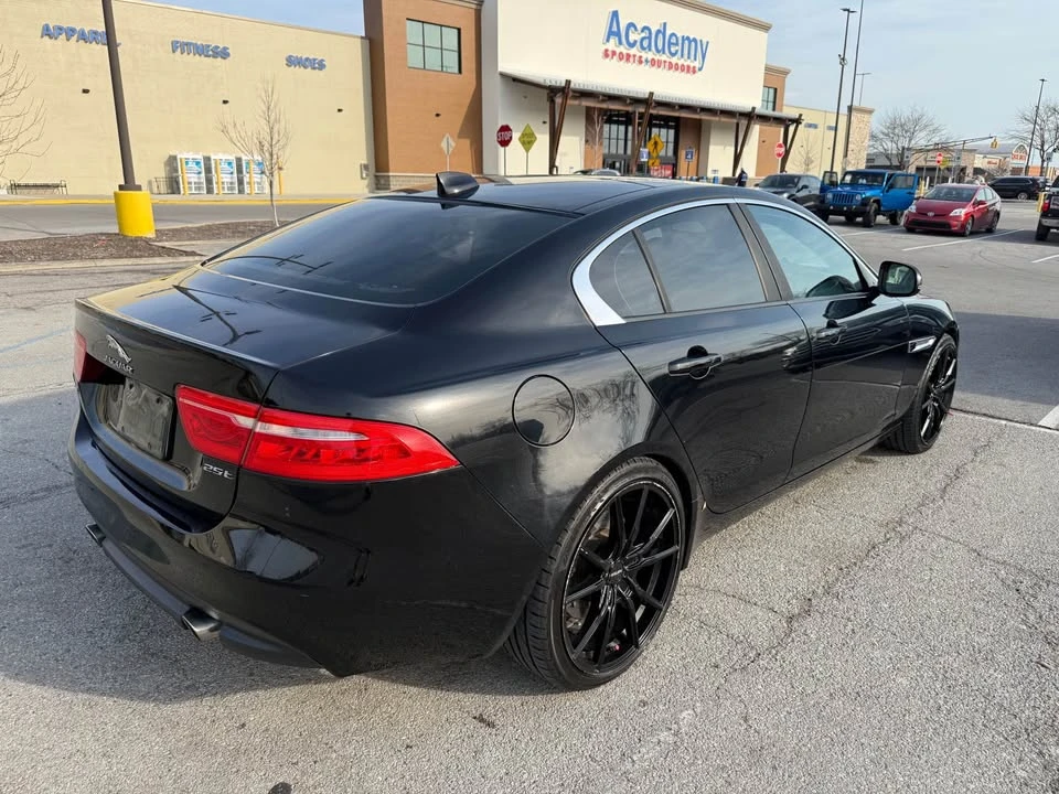 2017 Jaguar XE - Image 3 of 9