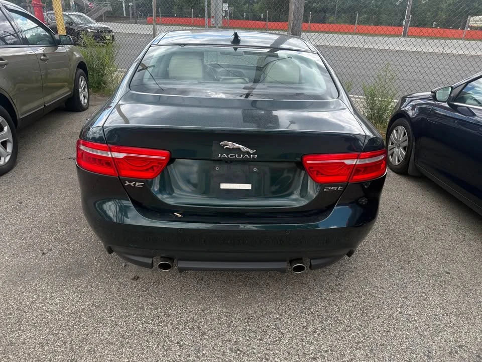 2017 Jaguar XE - Image 6 of 6